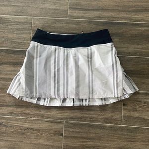 Lulu lemon skirt